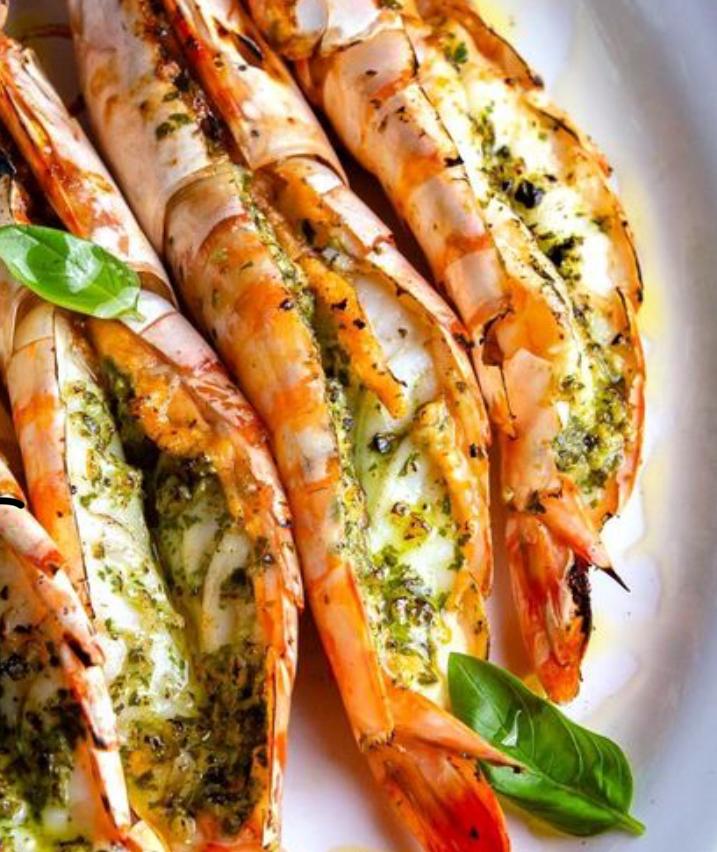 Gambas grelhadas com pesto
